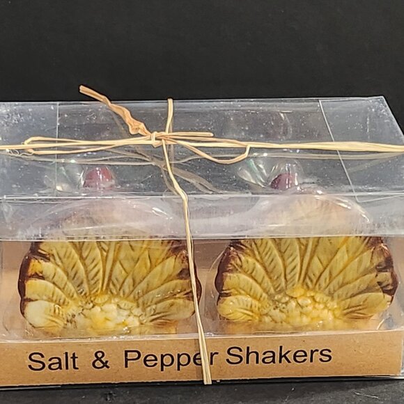 C&F Enterprises Set of Two Turkey Salt and Pepper Shakers New in Box - Picture 5 of 6